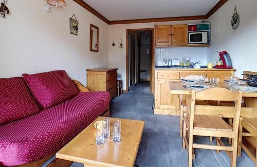 Les Bruyeres Apartment | Appartement skis aux pieds avec balcon exposé sud, 2 pièces, 4 pers., quartier animé des Bruyères - FR-1-344-904