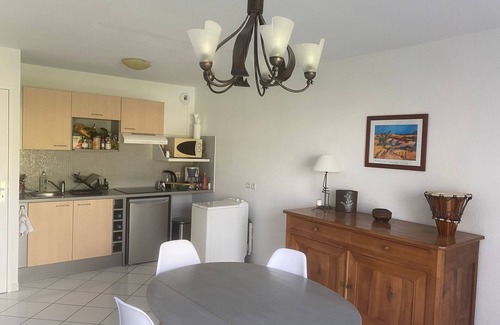 Pessac Apartment | Appartement Solaire Duplex Avec Terrasse en Bois