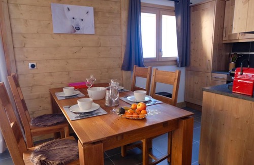 Les Boisses Apartment | Appartement Soleil Blanc Résidence Lodge des neiges