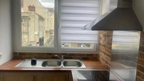 Vaugueux Apartment | Appartement spacieux à Caen 65 m² avec balcon vue sur la ville