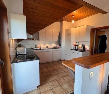 Pully Apartment | Appartement spacieux à Lausanne