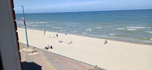 Bray-Dunes Apartment | Appartement sur la digue avec vue mer exceptionnelle !