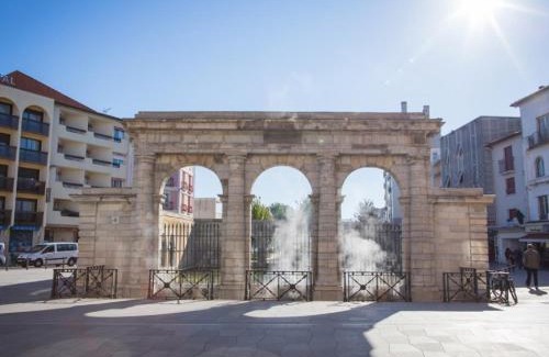 Dax Apartment | Appartement T2 45 M2 Meublé 3 étoiles tout confort hyper centre de Dax