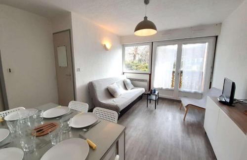 Saint-Lary-Soulan Apartment | Appartement T2 cabine pour 4 pers avec balcon, parking, sauna & jacuzzi - St Lary Soulan - FR-1-457-341