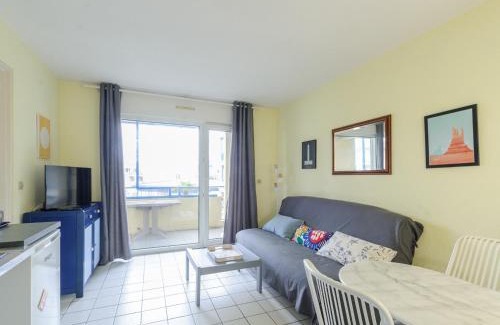 Quartier du Casino Apartment | Appartement T2 à 50m de la plage avec piscine et terrasse - Châtelaillon-Plage, 4 personnes - FR-1-535-50