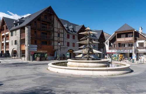 Saint-Lary-Soulan Apartment | Appartement T3 6 pers. à St-Lary Soulan - Proche télécabine et thermes, avec jardin et parking privé - FR-1-296-125