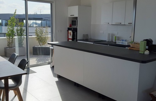 Meze Apartment | Appartement + Terrasse de 140m² vue Étang de Thau; 15mn des Thermes de Balaruc