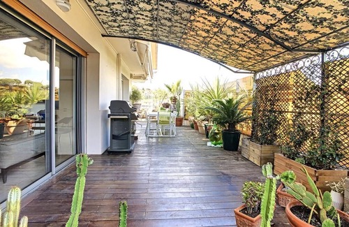 Riou - Petit Juas - Av de Grasse Apartment | Appartement Toit Terrasse Avec Jacuzzi Pour 4/6 Personnes