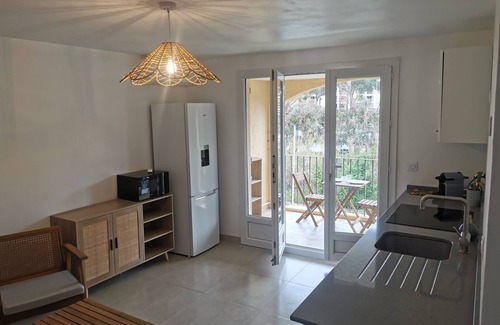 Port Cogolin Condo | Appartement une Pièce Dans Résidence Sécurisée Avec Piscine Avec Garage Fermé