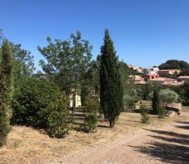 Le Kremlin-Bicetre Apartment | Appartement vacances reposantes au domaine du Mas La Magdelaine