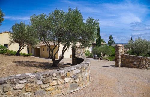 Le Kremlin-Bicetre Apartment | Appartement vacances reposantes au domaine du Mas La Magdelaine