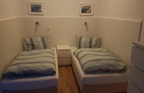Schoetmar Apartment | Appartement Vanille, Ferienwohnung mit eigenem Eingang, wie ein kleines Haus