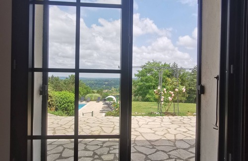 Razac-sur-l'Isle Apartment | Appartements de Vacances Vallée Verte. F2