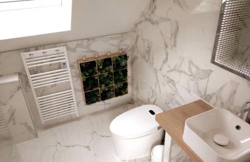 Quartier Pasteur Apartment | Appartements Up & Down by Beds76