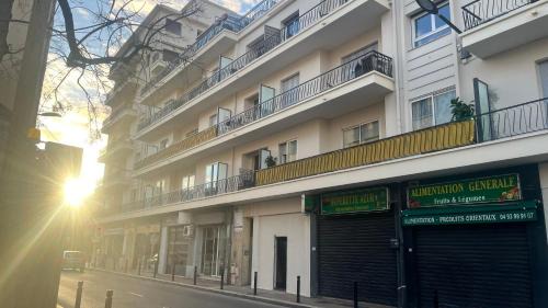 Prado - Republique Apartment | Appartment Cannes City Centre