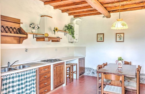 Dicomano House | Appealing Home with pool