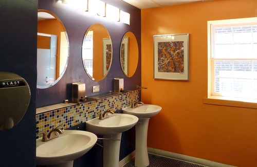 Center City East Hostel | Apple Hostels