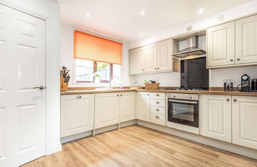 Sandsend Cottage | APPLE TREE COTTAGE, country holiday cottage in Sandsend