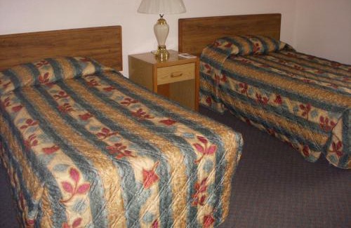 North Spokane Hotel | Apple Tree Inn