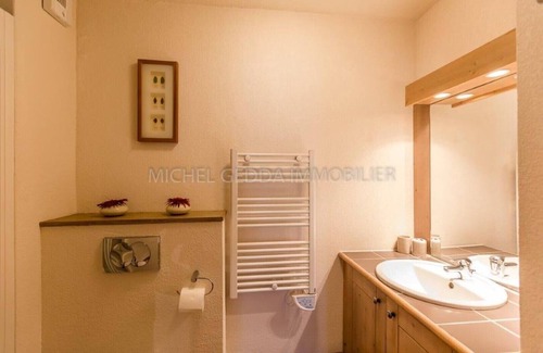 Bellentre Apartment | Appt 3 rooms Les Coches 2 bedrooms Pool Terrace Sun Garage