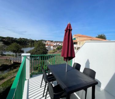 Bourgenay Apartment | Appt avec vue panoramique sur le lac à Port Bourgenay