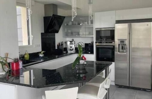 Saint-Affrique Apartment | Appt de Standing Duplex Inversé