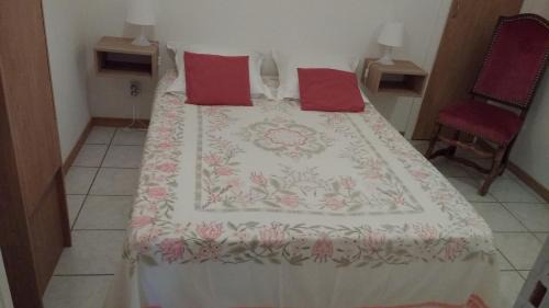 Port-Vendres Apartment | Appt spacieux, charme de la pierre Catalane