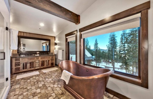 Truckee House | Après Ski-in/Ski-Out Estate@Northstar: 10,600sf, 10 Bedroom/11.5 Bathrooms, Hot Tub, Game Room