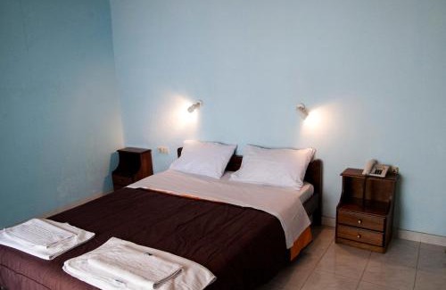 Apraos House | Apraos Bay Hotel In Kalamaki Beach, 100m from the lovely sandy beach