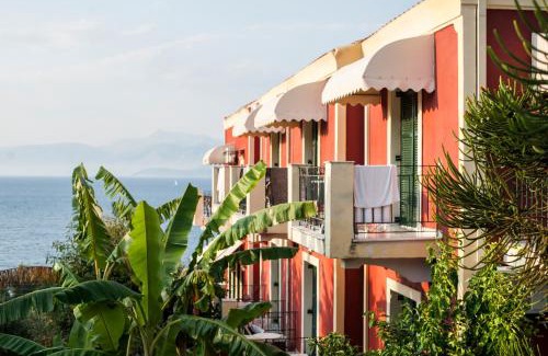 Apraos House | Apraos Bay Hotel In Kalamaki Beach, 100m from the lovely sandy beach