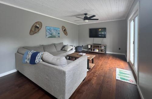 Twin Mountain House | Apres Chalet