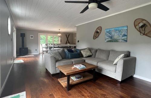 Twin Mountain House | Apres Chalet