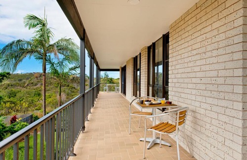Bonny Hills House | Apricari - oasis by the sea
