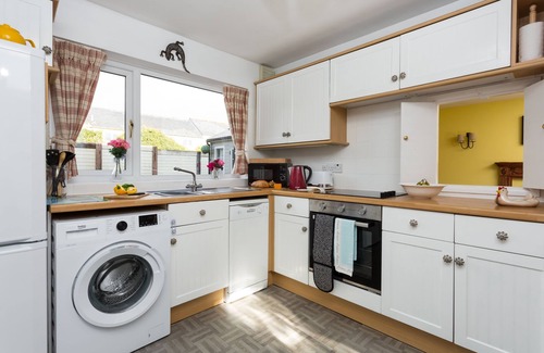 Stow-on-the-Wold Cottage | April Cottage - a lovely house in the heart of Stow-on-the-Wold sleeping four guests