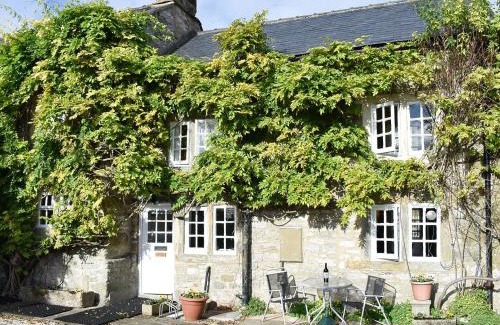 Youlgreave House | April Cottage