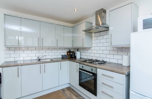 Hanham Apartment | April Disc/Long Stay/Contractors