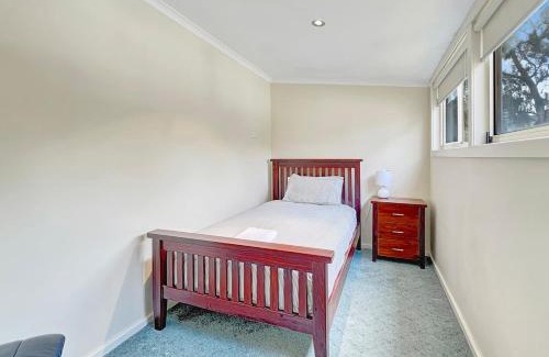 Halls Gap House | Apsley Cottage Hosted by Halls Gap Accommodation