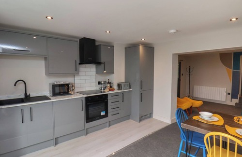 Bridlington Cottage | APT 1 @ HUNTER'S QUAY, pet friendly, with a garden in Bridlington