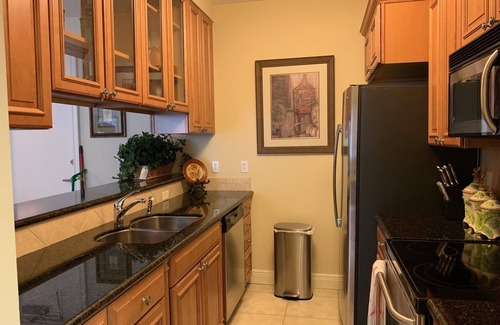 Stuart Condo | Apt. 302 Watch Sunrises and Sunsets from this beautifully decorated apartment.