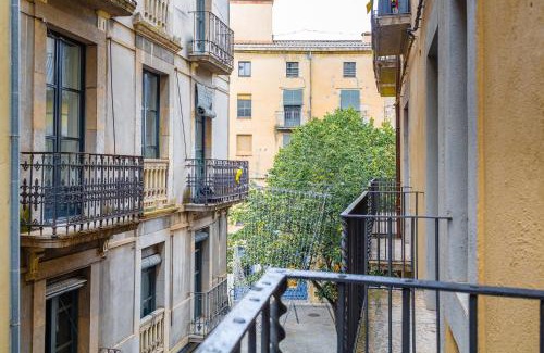 Old Town Apartment | Apt 8 Geranio