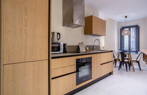 Old Town Apartment | Apt 8 Geranio