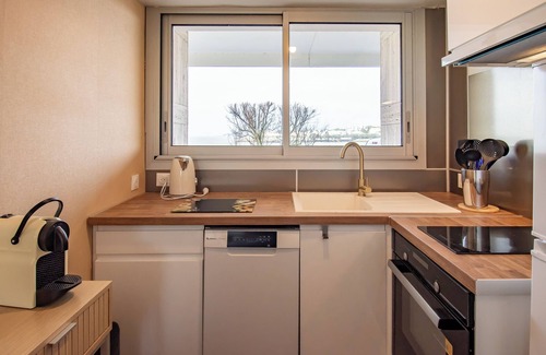 Pontaillac Apartment | Apt classé 3*, 4 pers, vue mer, box, terrasse privative, Pontaillac