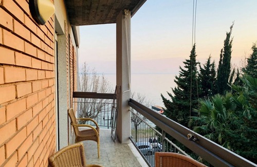 Bardolino Apartment | Apt for 4 person and balcony lakeside