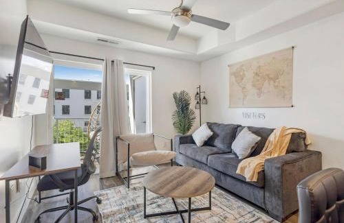 Rio Grande Apartment | Apt in Heart of SLC - King Bed - Gym - Smart TV