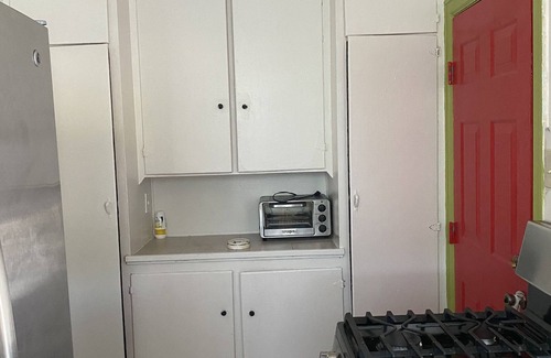 Olney-Oak Lane Apartment | Apt near Salus University, Abington, Jeans Hosp