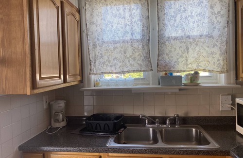 Olney-Oak Lane Apartment | Apt near Salus University, Abington, Jeans Hosp