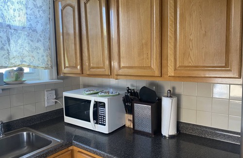 Olney-Oak Lane Apartment | Apt near Salus University, Abington, Jeans Hosp