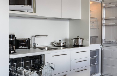Stresa Apartment | Apt nr centre of Stresa ,balcony, WiFi, air/con and wonderful view over the lake