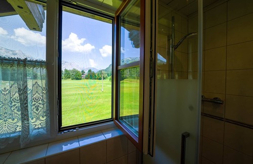 Gallhof Apartment | Apt Röthelsteinblick | Kitchen | Balcony | Parking