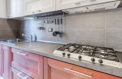 Como Apartment | APT with balcony 3km from the Lake! BOOK NOW!